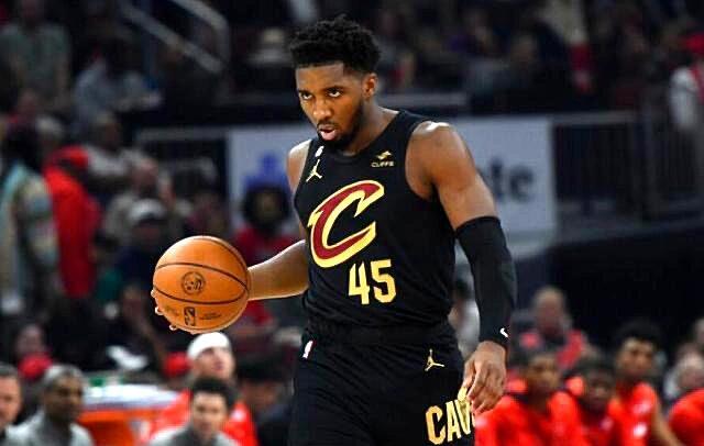 美国男篮轻取尼日利亚男篮，米切尔惊艳世界的简单介绍