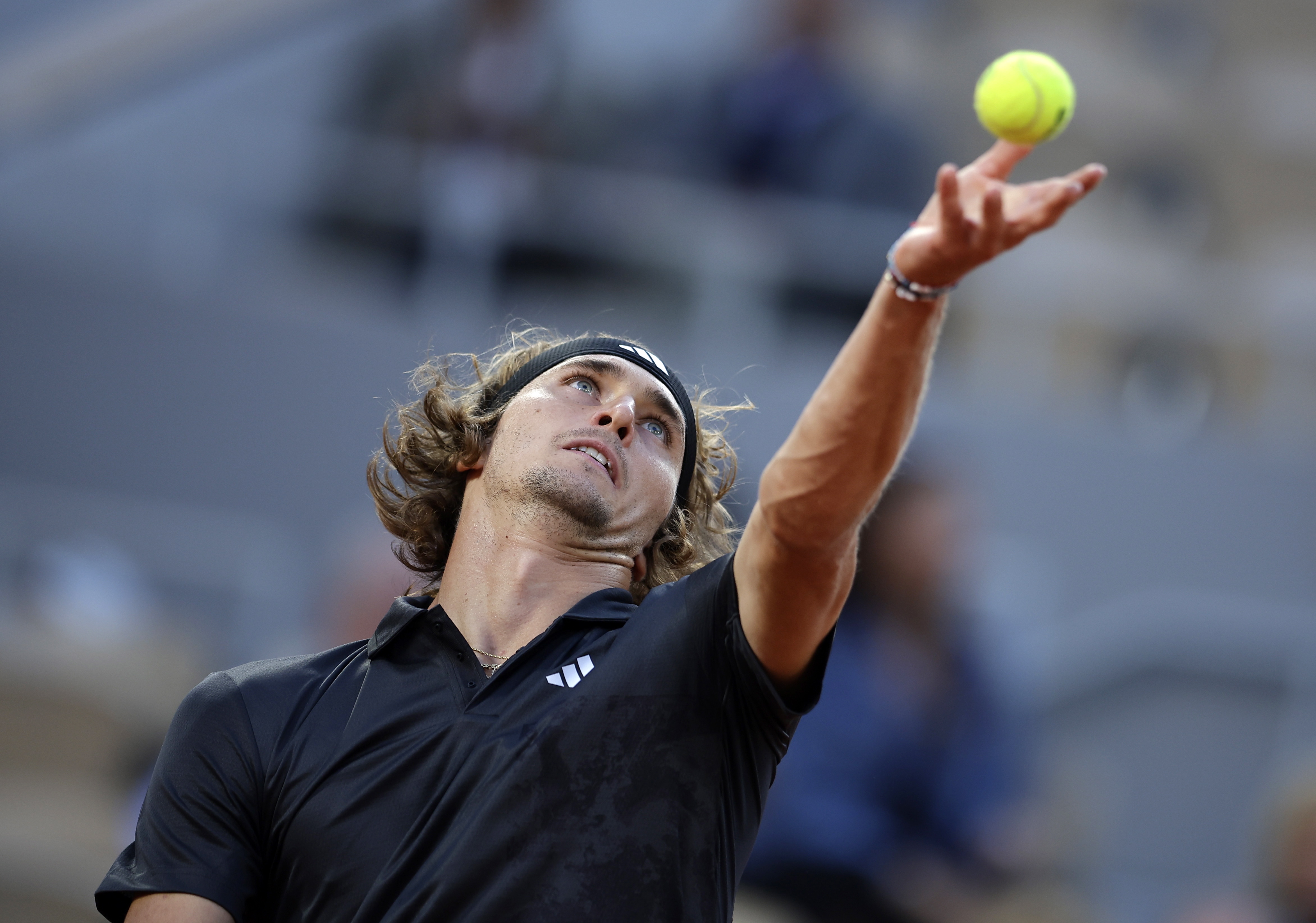 九游体育-法国网球队爆冷日本网球队，兹维列夫制霸全场的简单介绍