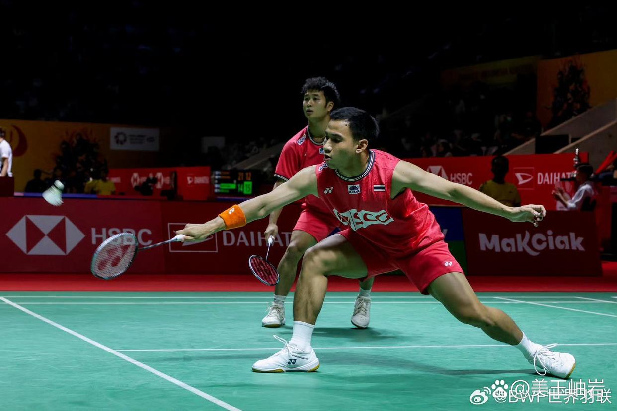 包含泰国羽毛球队绝杀印尼羽毛球队，辛杜统治全场的词条