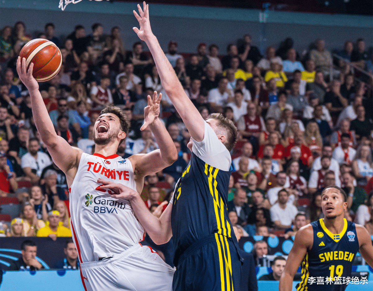 关于意大利男篮鏖战火箭，东契奇关键制胜的信息