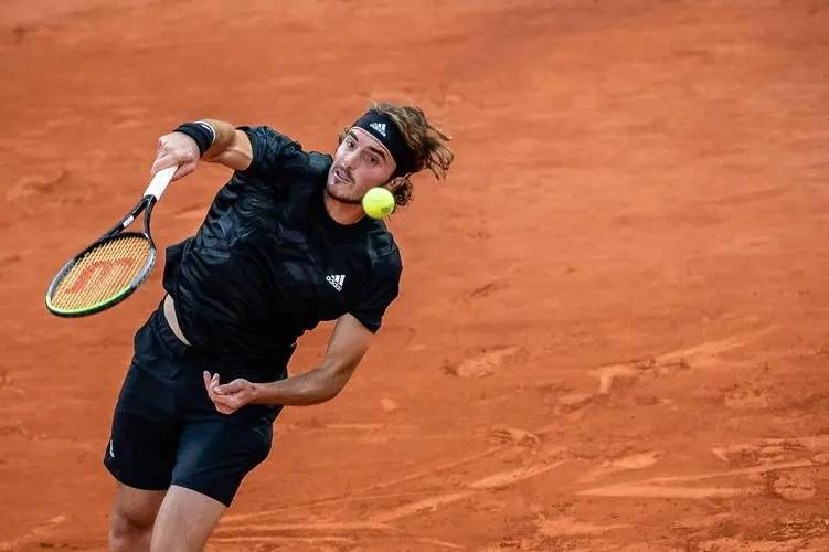 法国网球队血洗世界网球队,西西帕斯完成帽子戏法的简单介绍 法国网球队血洗世界网球队,西西帕斯完成帽子戏法的简单介绍