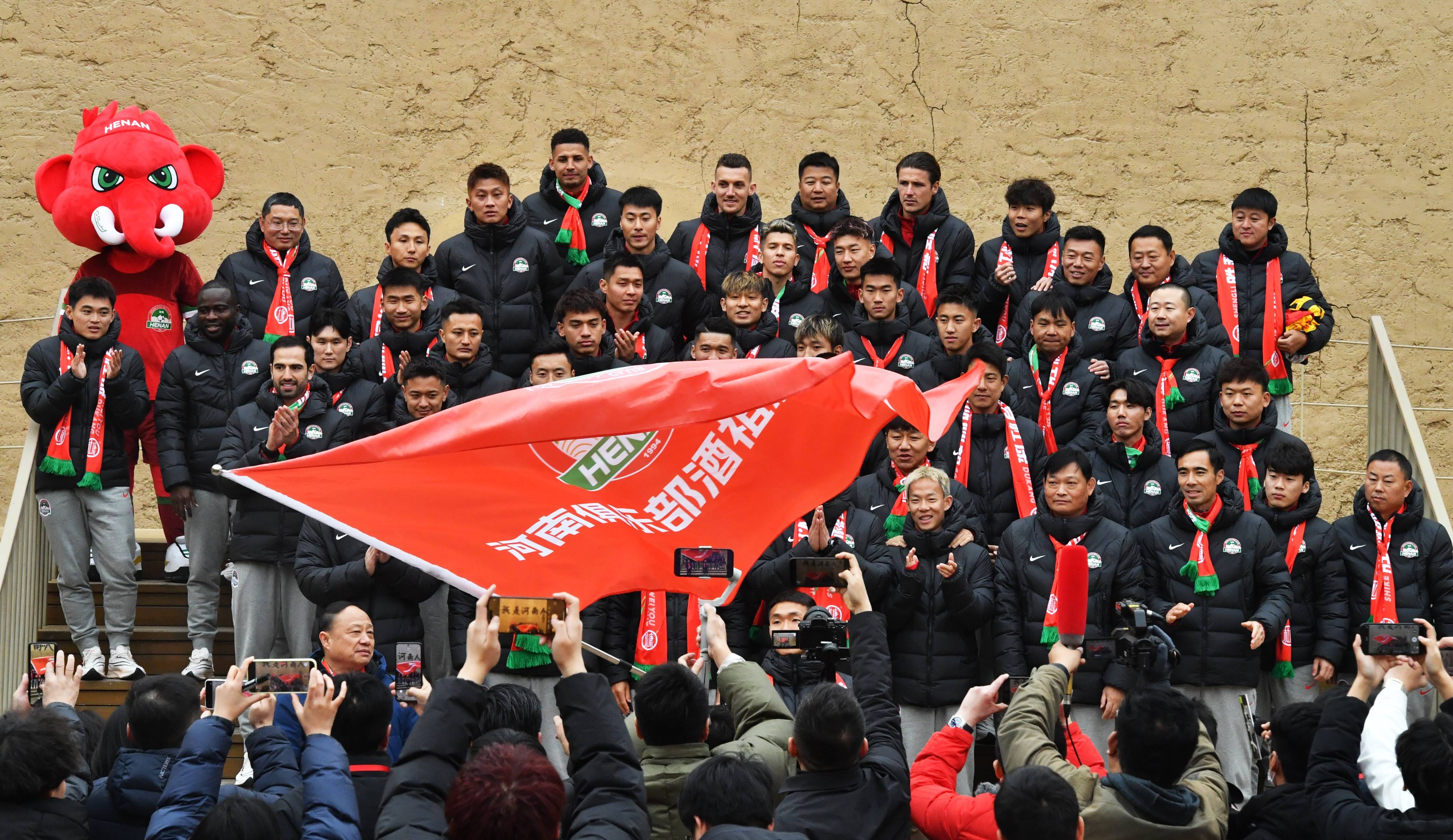 内蒙古对阵河南嵩山龙门，谁能踢出新天地？的简单介绍