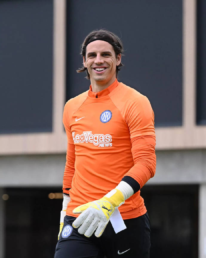 九游VIP-球场上的风云变幻，一触即发