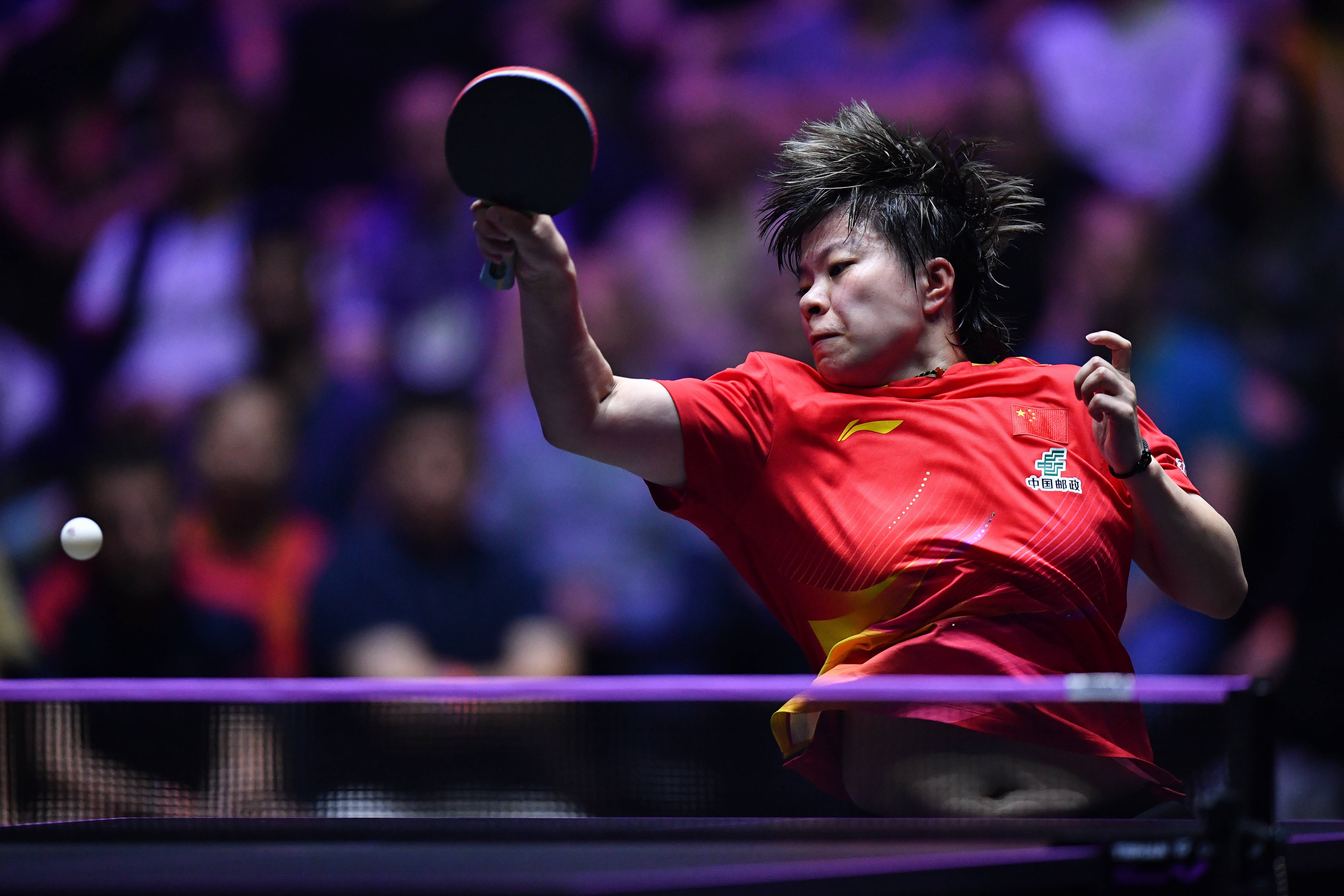 九游app下载-塞尔维亚乒乓球选手精准发球夺冠