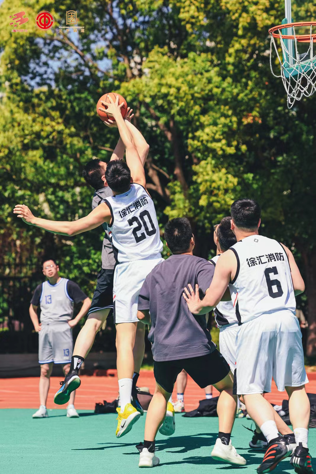 包含身体和意志的抗衡，篮球比赛带来的精彩的词条