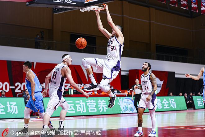 九游体育-包含吉林客场力克青岛，实现四连胜连胜的词条