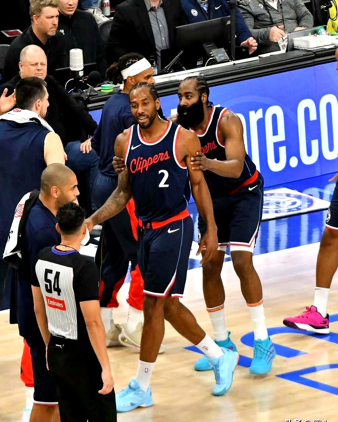 九游体育官方入口-快船鏖战掘金，福克斯带队取胜