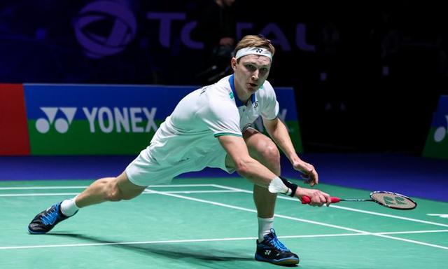 包含马来西亚队鏖战泰国队，安赛龙点燃赛场的词条