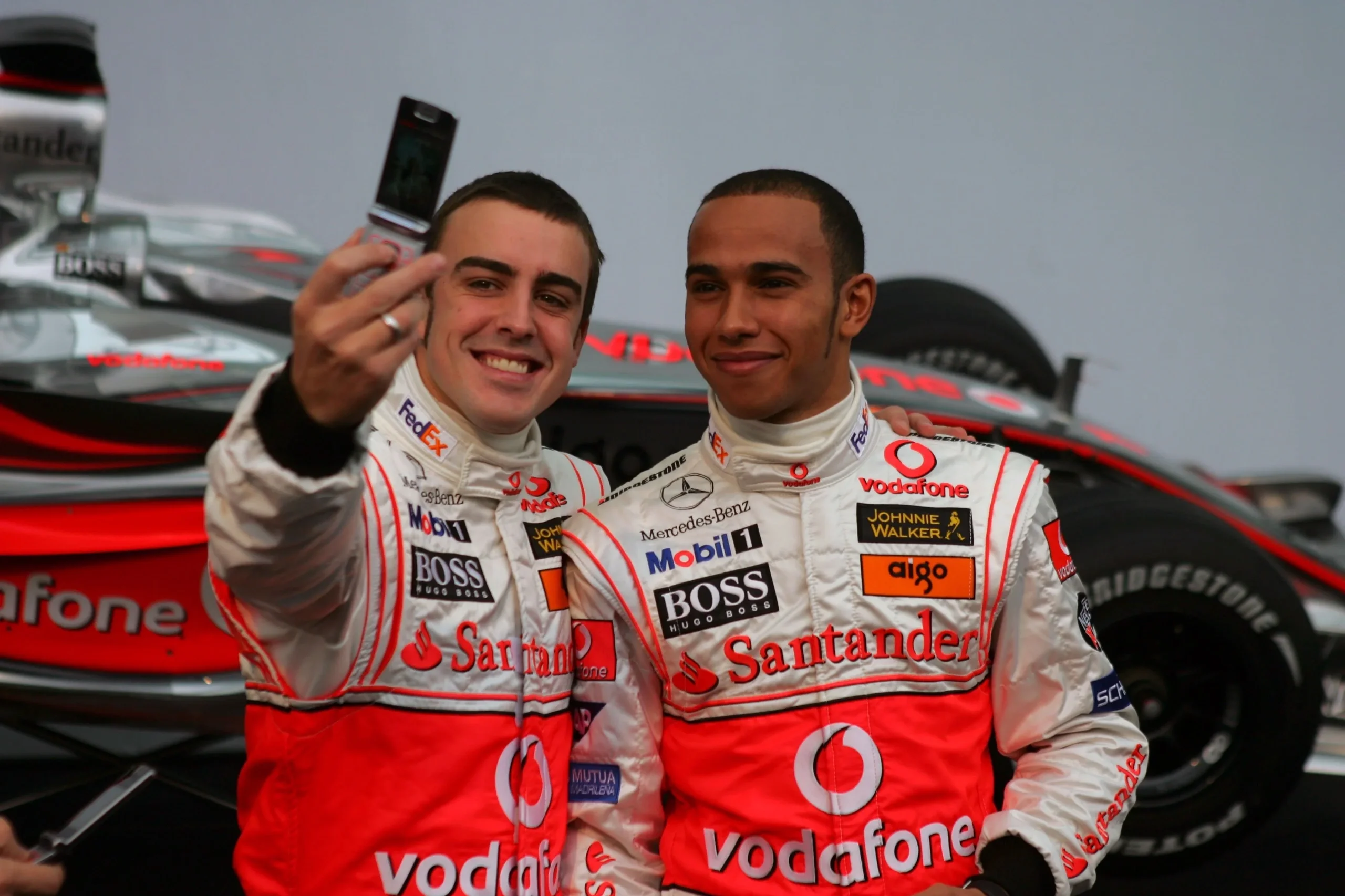 索伯车队碾压迈凯伦，汉密尔顿高光表现的简单介绍