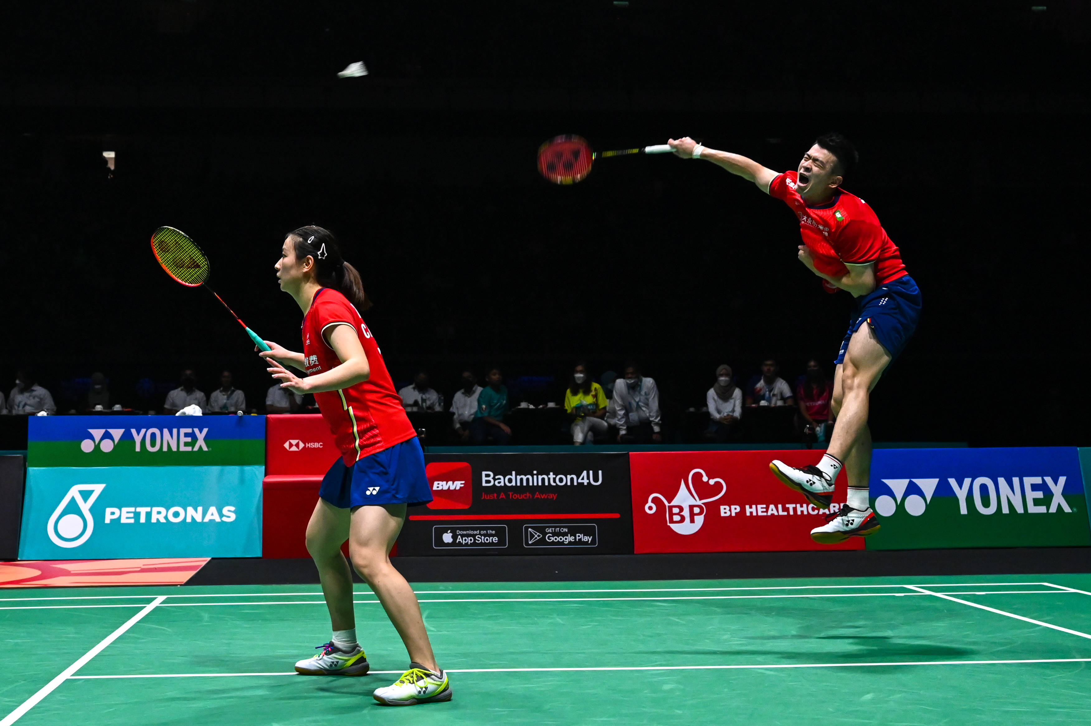 九游娱乐网页-马来西亚队横扫中国队，安赛龙关键制胜